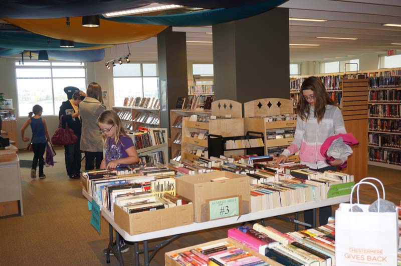 baked goods and books_002