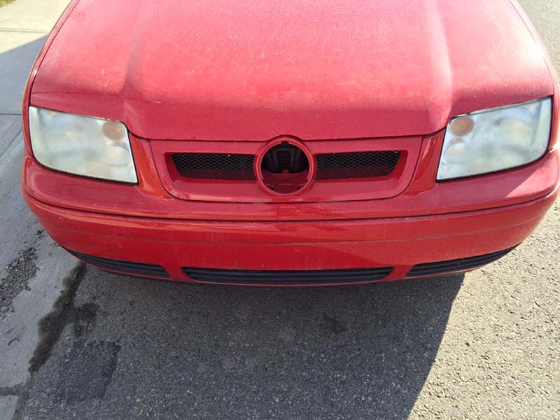 vehicle emblem thefts hit chestermere_002