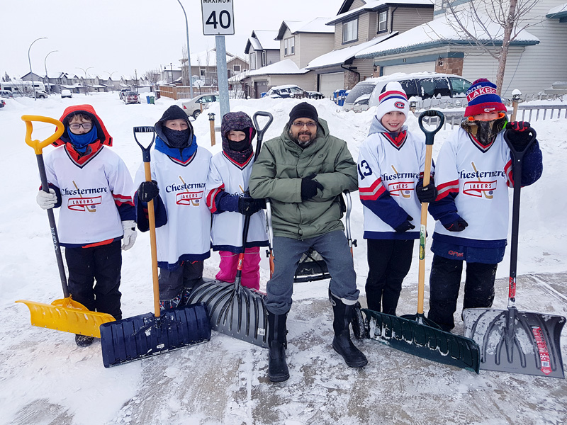 Peewee 4 shoveling20171230_155829