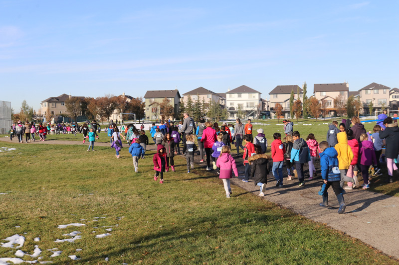 Around 450 Prairie Waters Elementary students ran for cancer research pic 1
