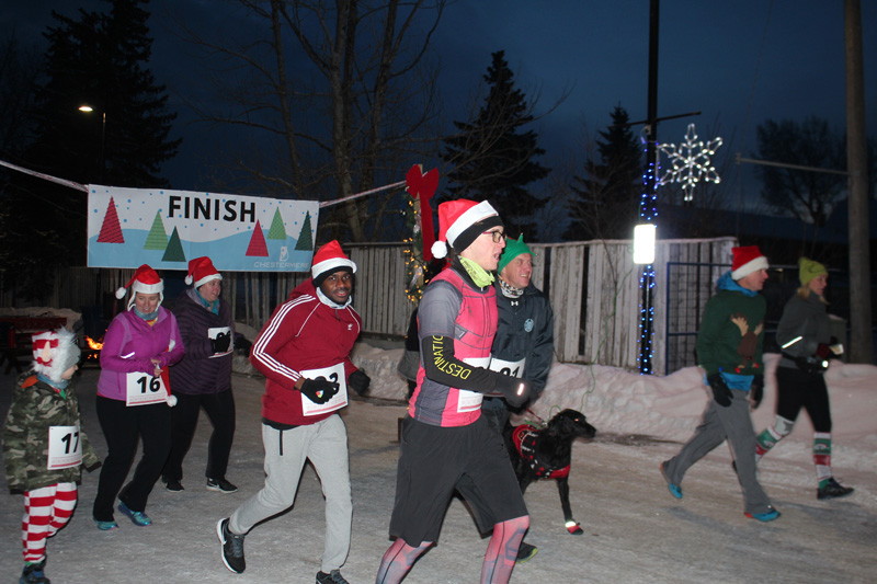 First annual Santa Fun Run Fundraiser allowing families the chance to get involved in recreational opportunities within the community pic 1