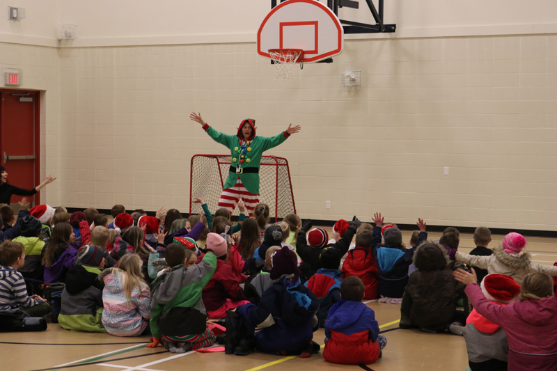 Sarah Thompson School spreads holiday cheer in Langdon pic 1