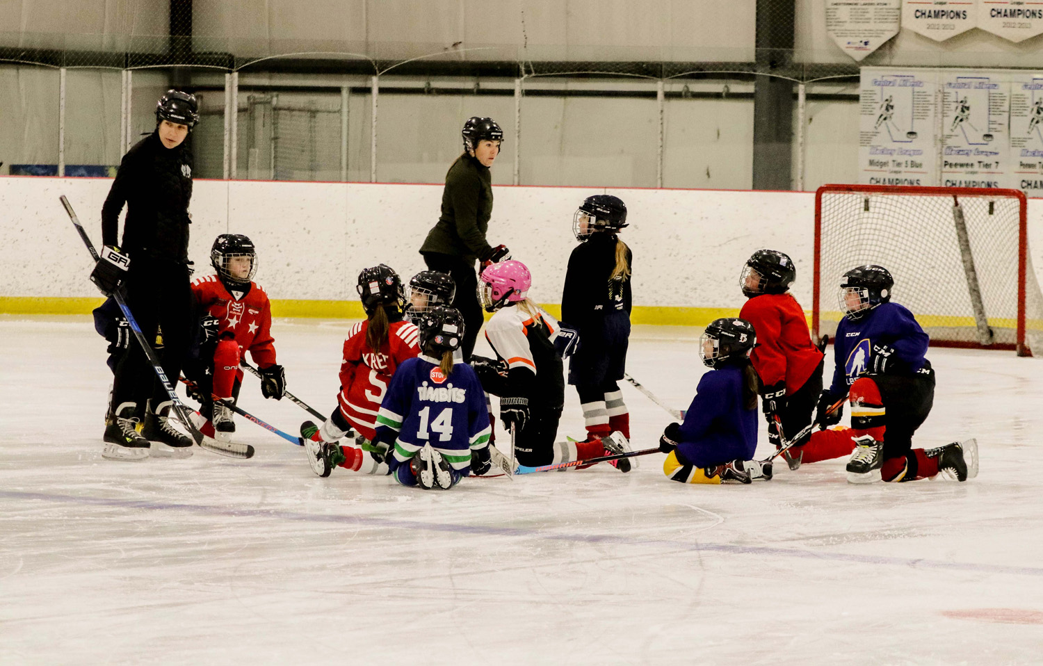 Chestermere Minor Hockey encouraging female athletes to continue playing hockey pic 2