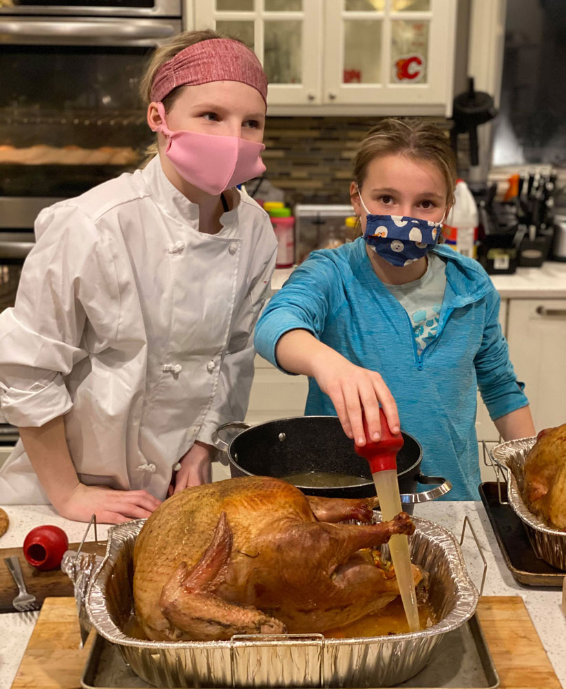 Chestermere-family-cooks-over-20-turkeys-for-local-families-for-Christmas-dinner-pic-3