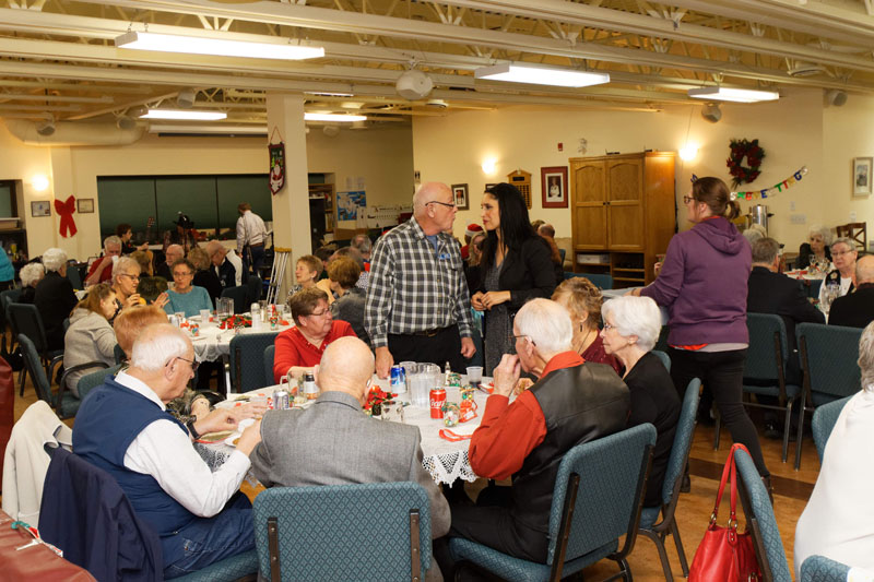 Seniors Connect Christmas Dinner