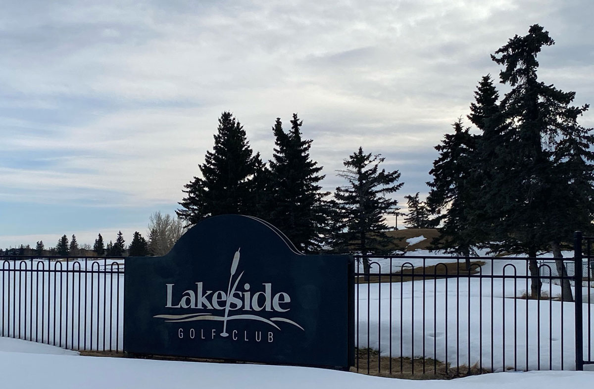 City-temporarily-closes-Lakeside-Greens-Golf-Course-development-file-pic-1