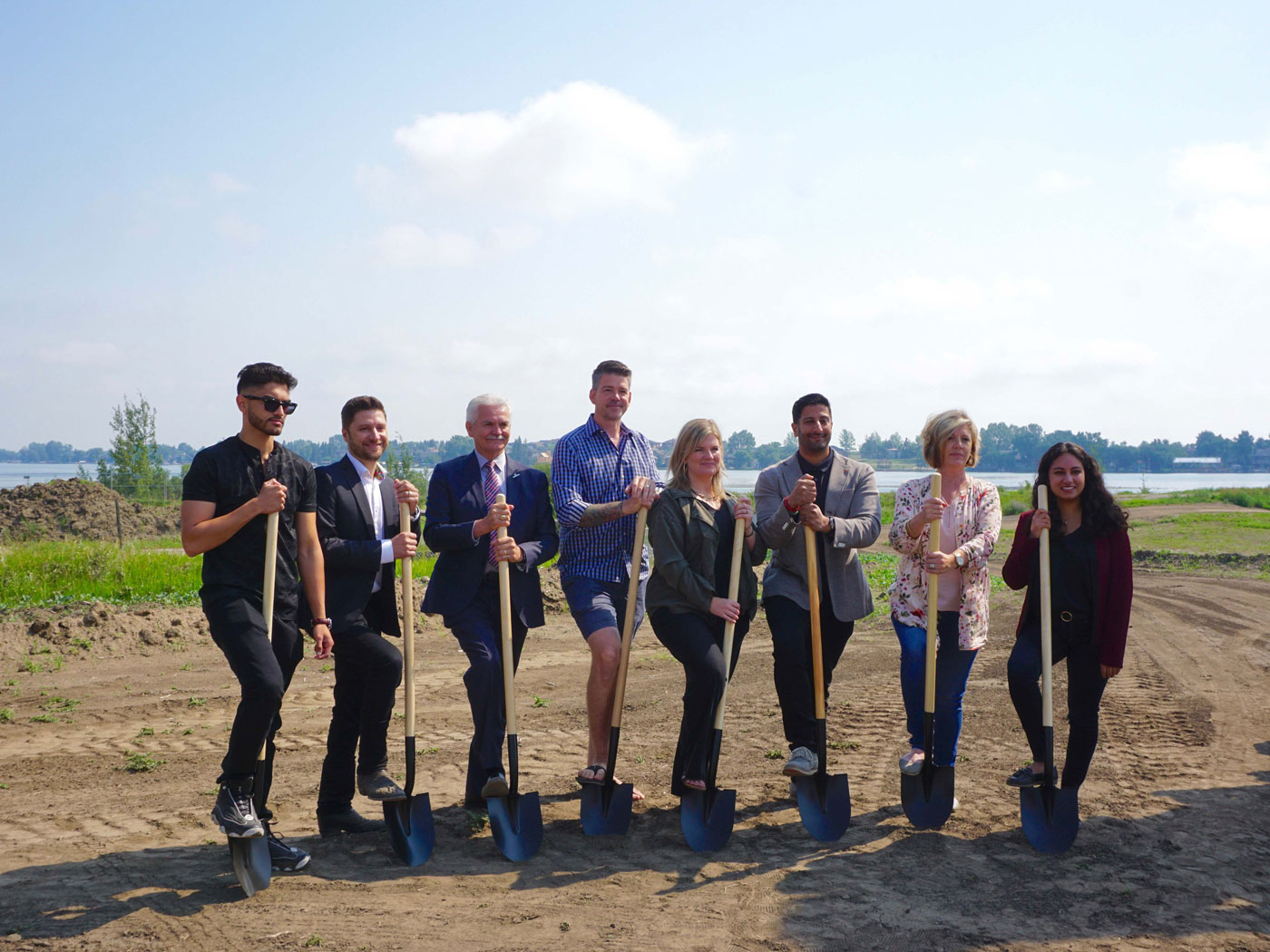 Edgewater-Communities-celebrates-ground-breaking-of-South-Shore-pic-1