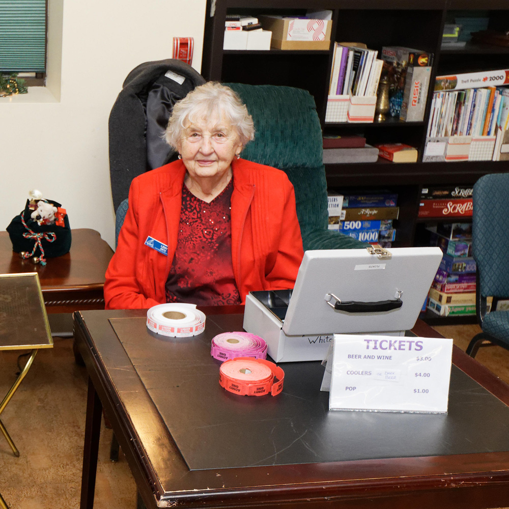 A Chestermere Institution Celebrates Her 90TH Leny Volunteering At The Whitecappers