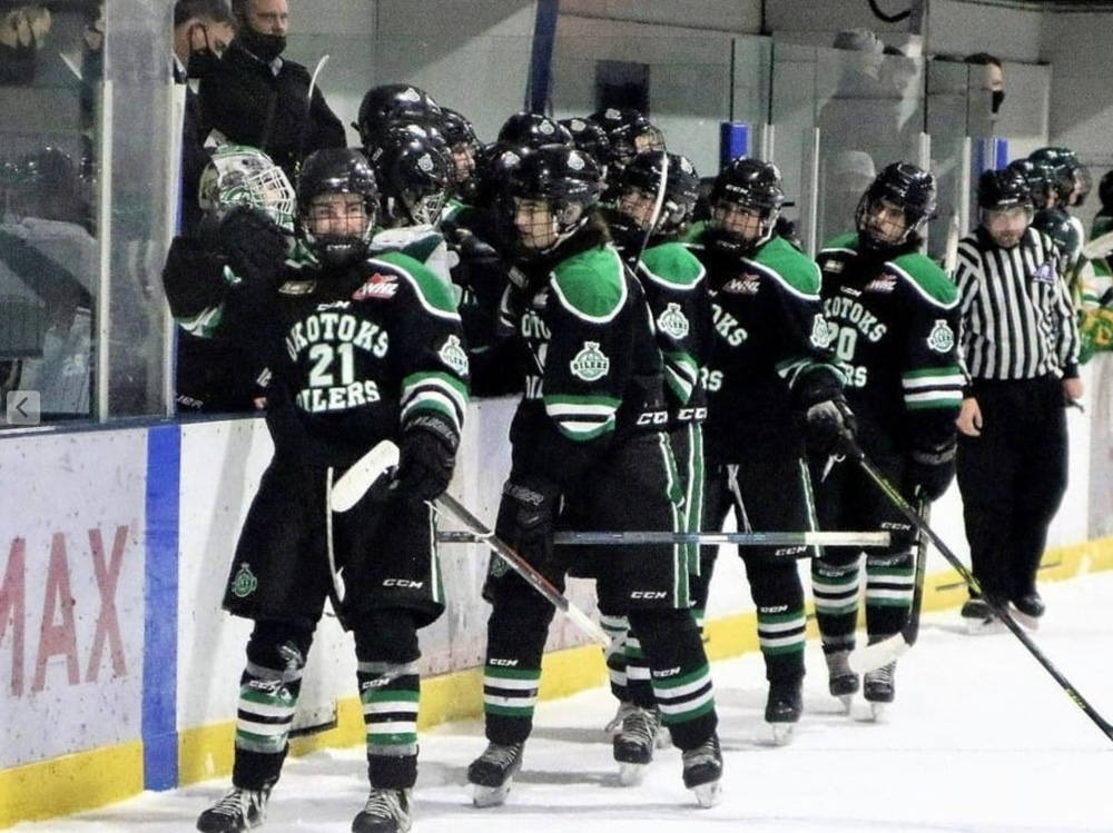 Chestermere hosts monumental hockey game pic 2