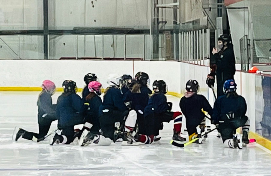 Hockey-development-day-encourages-girls-to-get-involved-in-sportp-pic-1---Copy