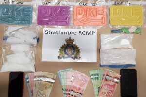 Strathmore RCMP seize drugs at check stop
